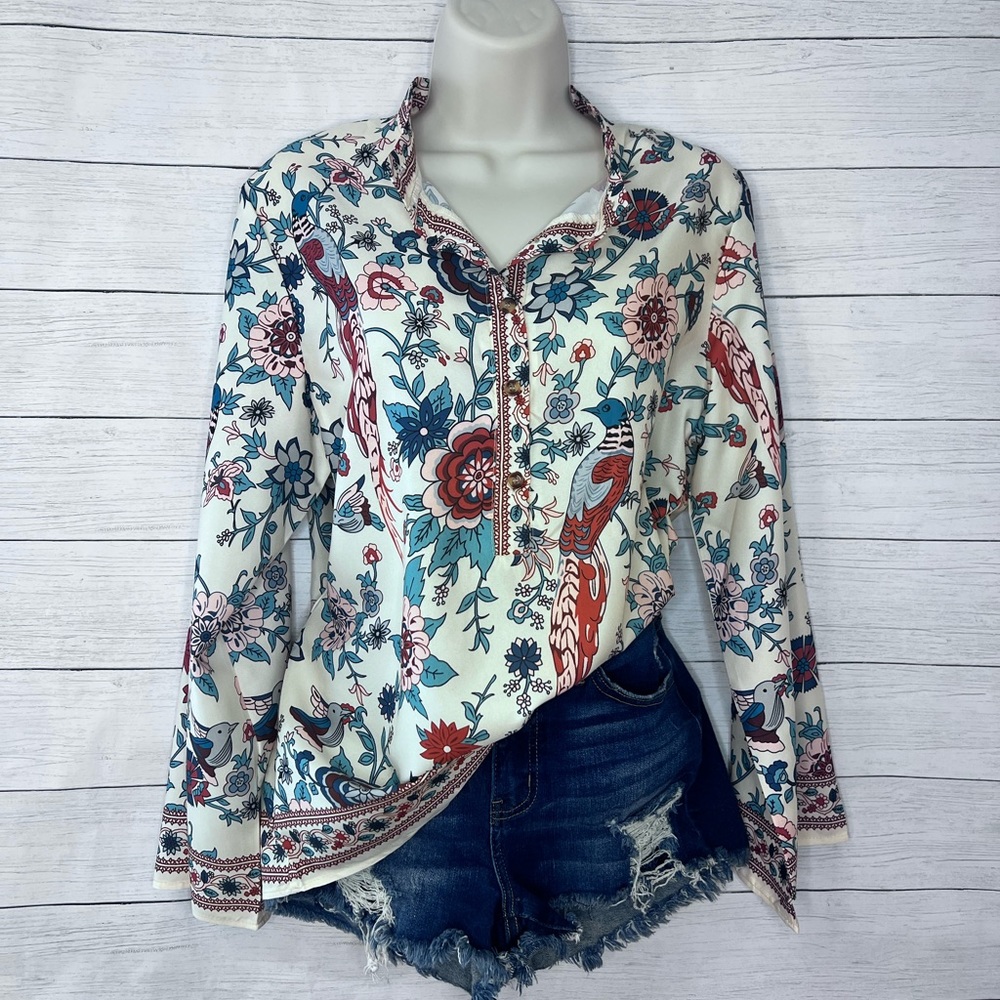 Boutique Brand Peacock Floral Print Button Placket Bell Sleeve Blouse 💗